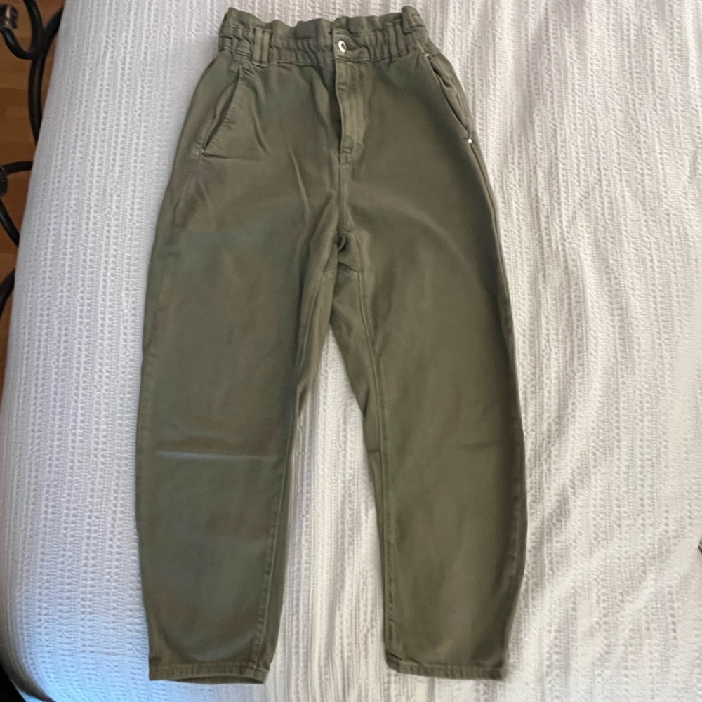 Zara high waisted green cargo pants